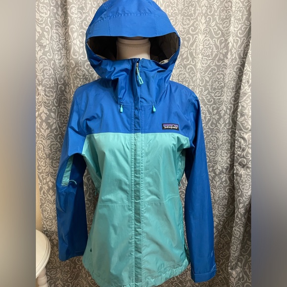 Patagonia Blue and Teal Women's Jacket - Picture 3 of 10